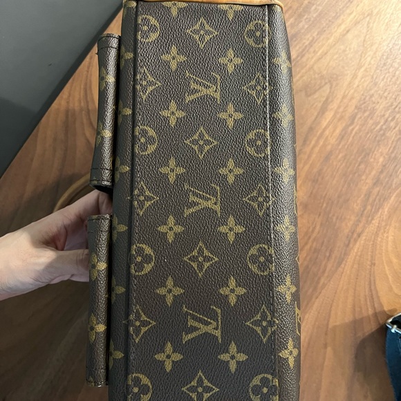 Louis Vuitton Manhattan PM monogram - Picture 7 of 15